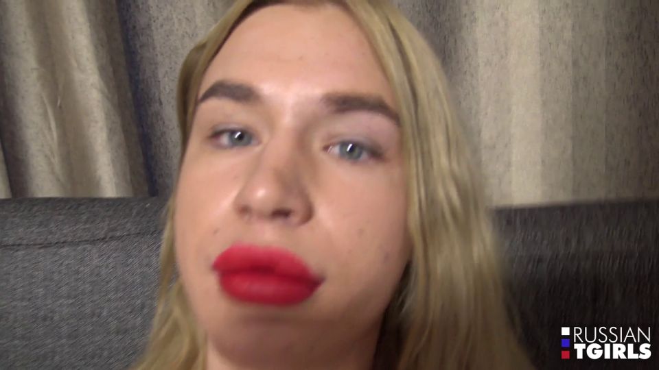 Alice Hilton / Alice Caresses Her Cock And Cums! Download...