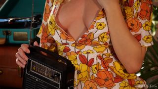 xxx video clip 44 maserati femdom fetish porn | Hot Signals | barefoot-1