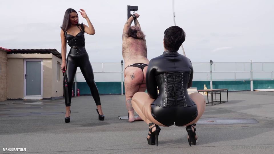 MAHOGANYQEN: "DOUBLE HARD WHIPPING IN LEATHER" (1080 HD) (2025)