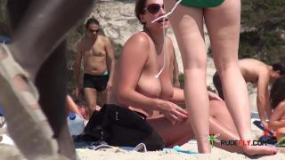Plage Voyeur: Plage Voyeur: One Stripped To The Waist, Other  Revealing-3