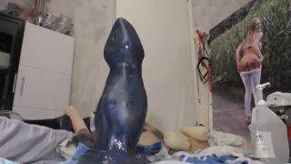 Siswet19 Penetration Huge Rubber Gnome And Bad Dragon Dil...-1