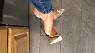 Jamiedaniels - happy friday silver shoe dangle for today 25-06-2021-1