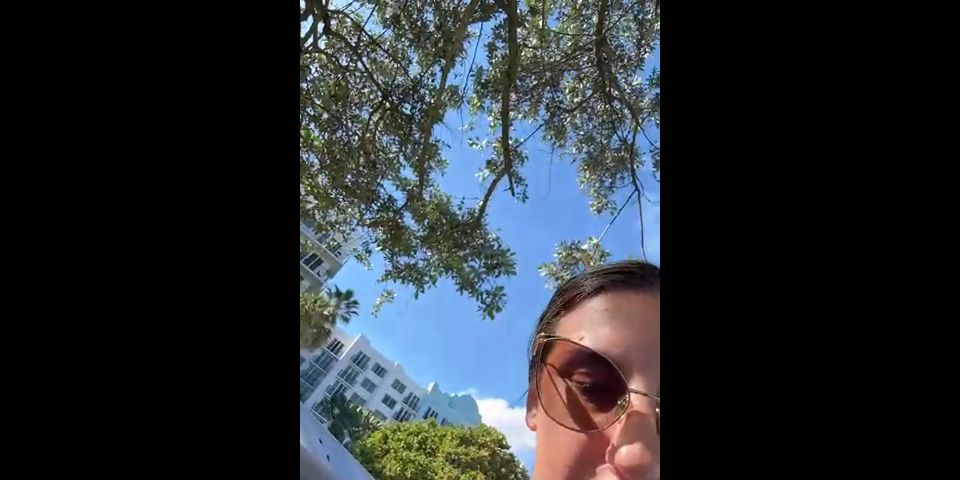 Amateur porn Missdxxx Teasing her Long Legs sucking Nude in  Video Miss_dxxx