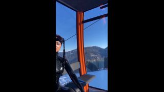 Rubbermissy - Snowboarding in latex.-0