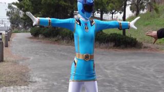 [SuperMisses.com] ZEPE-36 Prism Three Prism Blue in a Close Call-022-2