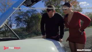 Sofia Lees Car Breaks Down And She Gets Banger By The Road-1