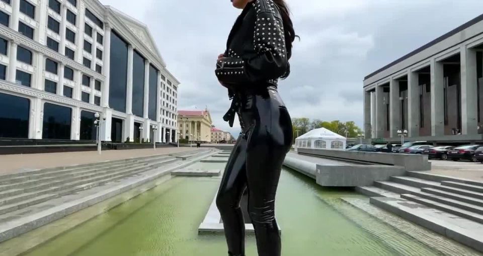 MylatexbabyLudmila Perfect in Black Vinyl Leggings