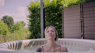 MyDirtyHobby 2023 Fiona Fuchs Deepthroat Training Im Pool Privat Und Ohne Make Up.-1