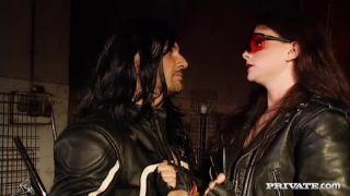 Jessica Fiorentino Has Hardcore Anal Sex in a Pair of Leather Pants Latex!-0