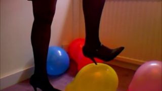 ﻿Balloon High Heel and Foot Pop (High Heels porn)-1