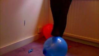 ﻿Balloon High Heel and Foot Pop (High Heels porn)-5