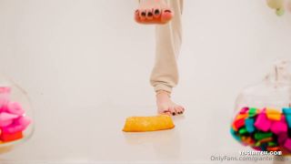 ﻿Giantess Ella - Dinner is served (Fetish porn)-1