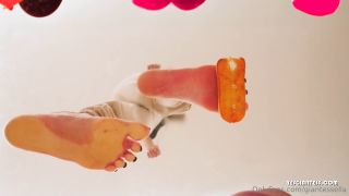 ﻿Giantess Ella - Dinner is served (Fetish porn)-2