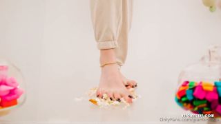 ﻿Giantess Ella - Dinner is served (Fetish porn)-8