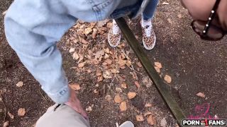 Blowjob porn Czihuahua Fucked By A Stranger In The Car Trunk Video Czihuahua-1