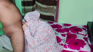 Hd Sex Desi Wife in Burqa Shares Intimate Moment on Bed-2