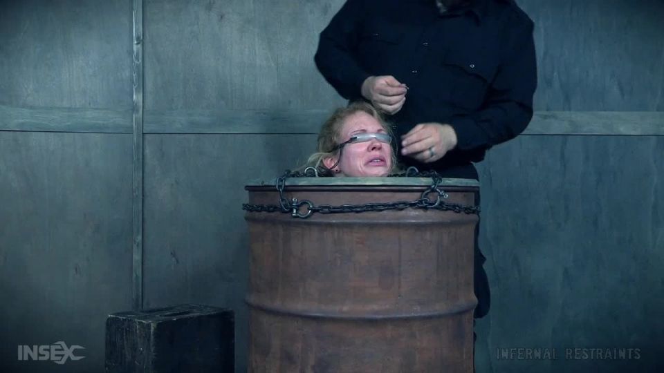 Rain DeGrey - Barrel of Fun Sex Online Porn FullHD