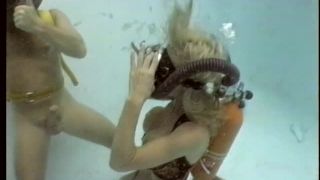 Sexunderwater.com- The Webb_s - Behind-the-Scenes TwinHose Scuba Fuck 1-7