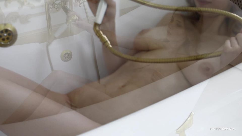 Photodromm presents mila whitestar 2