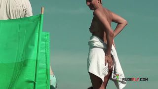 3 nudistas hidden video  one-7
