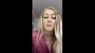  feet porn | footbaddie  Fuxk you pay me…. DUH  | footbaddie-8