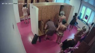  Voyeur – Hidden-Zone Locker – hz_Lo2009 (AVI, HD, 1280×720),  on voyeur -9