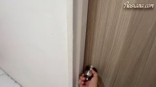 Latina Solo queria ver una peli, pero mi roommate tenia otros planes-1
