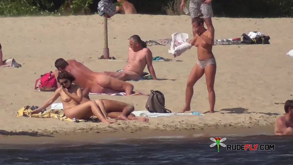 In vama veche la nudisti  7