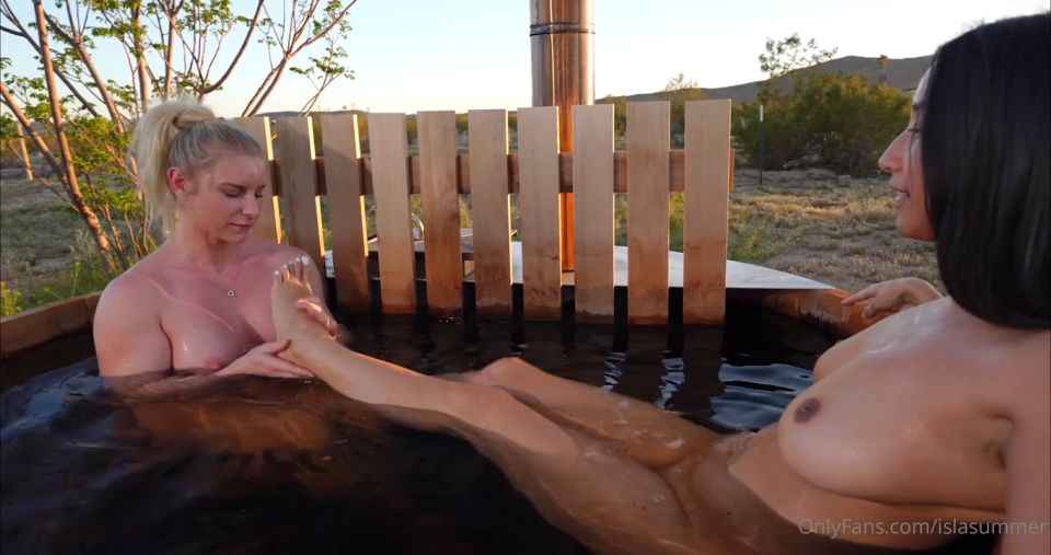 Isla Summer, Two Hotwife Outdoor Hot Tub Strapon Lesbian Sex Onlyfans (Amateur porn)