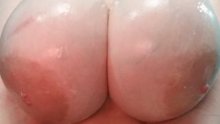 Pinkys toes Boobie bouncing slapping shaking jiggling lotion spit oil nipple pinching - Solo-9