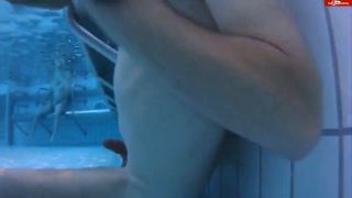 Horny Roxy - Nackt im Öffentlichen Schwimmbad 4 720P - Mdh-9