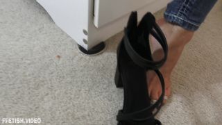 Kinky Foot Girl – 4K New Black Strappy Heels Need To Be Broke In - [Webcam]-1