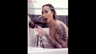 [GetFreeDays.com] Paige is horny in the bath and shes going to clean her pussy then suck a BBC dildo then fuck it Sex Leak May 2023-6