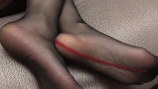 porn video 18 Sexy girl dress black pantyhose and show feet! | pantyhose | feet porn femdom trampling-6