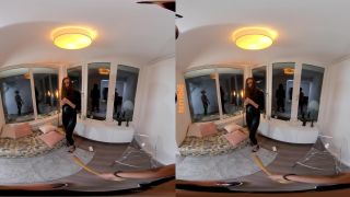  The Cat Burglar Prologue – Stacy Cruz, stacy cruz on virtual reality-9