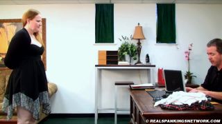 0017044Spank-5