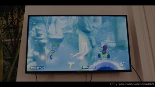 Faustine Perdrix - After Play In Mario We Try Our First Cosplay - And Peach Full HD-1