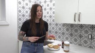 yogabella Peanut Butter and Jam Sandwich JOI-1