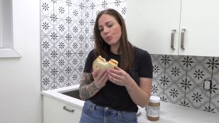 yogabella Peanut Butter and Jam Sandwich JOI-3