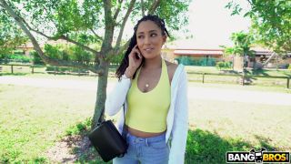 Bang bus - kiara curry-0
