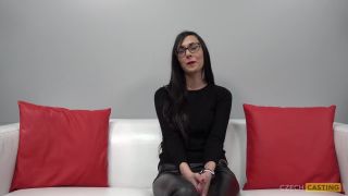 7122 Casting, Casting Couch 17-1