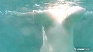 Big Boobs Underwater(Hardcore porn)-7