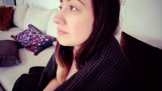 Lalunalewd – Mommy Caught Naked During Movie.-3