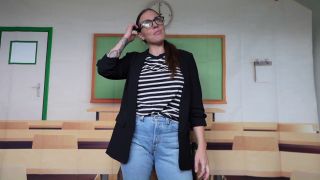 yogabella Teacher Gives In-6