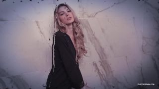 7197 Ursula - Water Drops-1