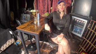German Amateur Wet Dream: Assi Braut Dry Blowjob Fantasies!-2