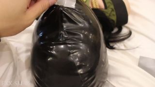 fan xiao xiao BDSMFXX-SM-05 这只算是最可爱的吧 夹子这个东西只用来夹胸的话感觉有点小斯文 听说十指能连心 放开痛哭吧 乳胶头套（微孔）丝袜堵嘴 鞭打 TK 黑丝大长腿 人形犬爬行-8