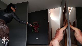 Alpha Latina's Bullwhipping Bdsm: High Heels & Control-8