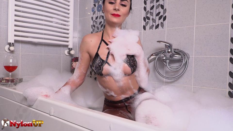 Goddess Ambra - Sensual Goddess Ambra seduces you in the bathtub - Foot Fetish