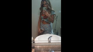 horseprincess I almost broke the bathroom sink Quase quebrei a pia do banheiro - 08-10-2021 - Onlyfans-1